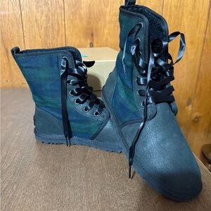 Ugg Jaxen Plaid Boots 1007420 Blue Green Womens Size 10 shelf display